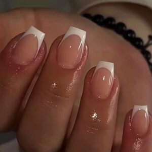 24 Pieces Fake Press On Nails